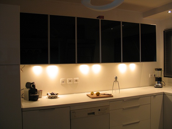 Eclairage LED plan de travail cuisine -  Led cuisine, Eclairage plan de  travail, Plan de travail cuisine
