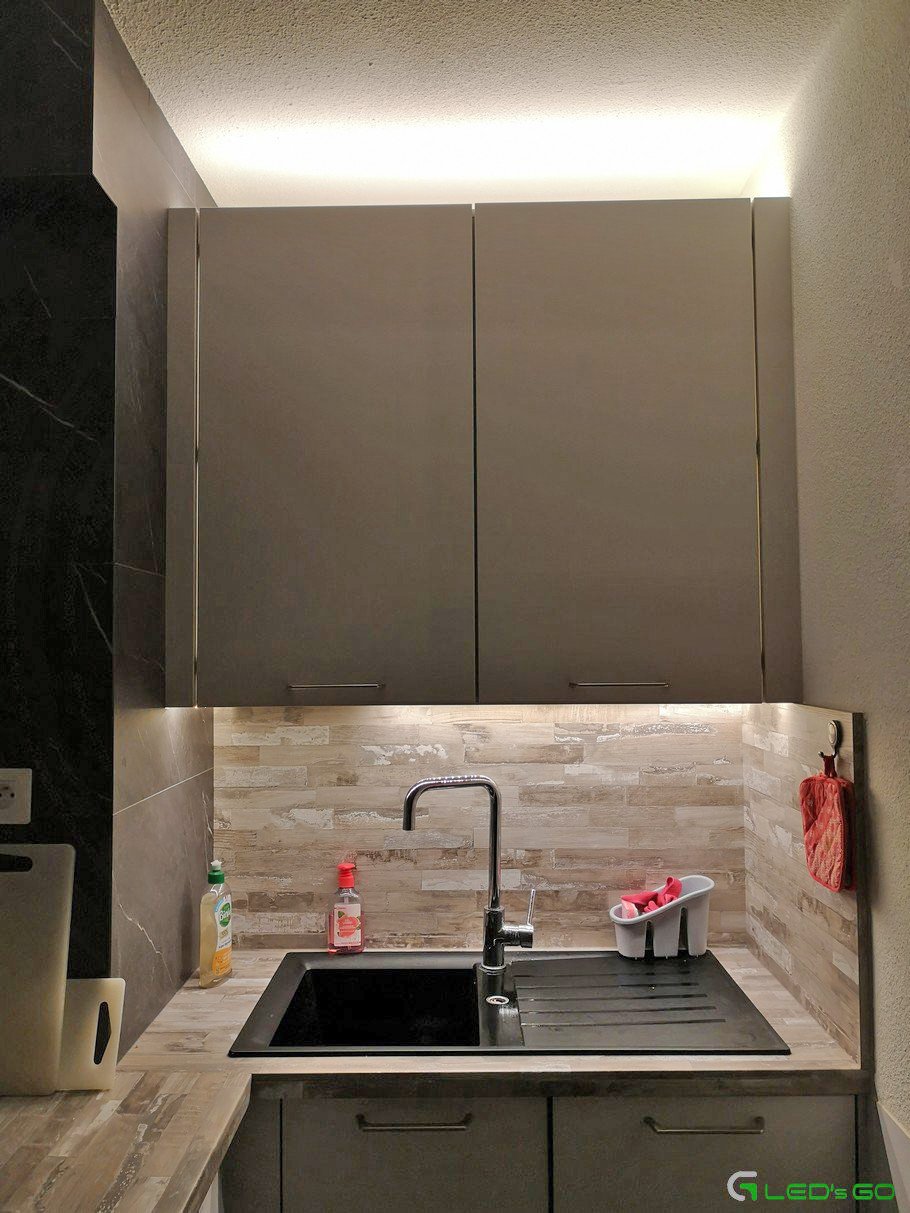 Idées pour utiliser une bande LED flexible dans votre cuisine